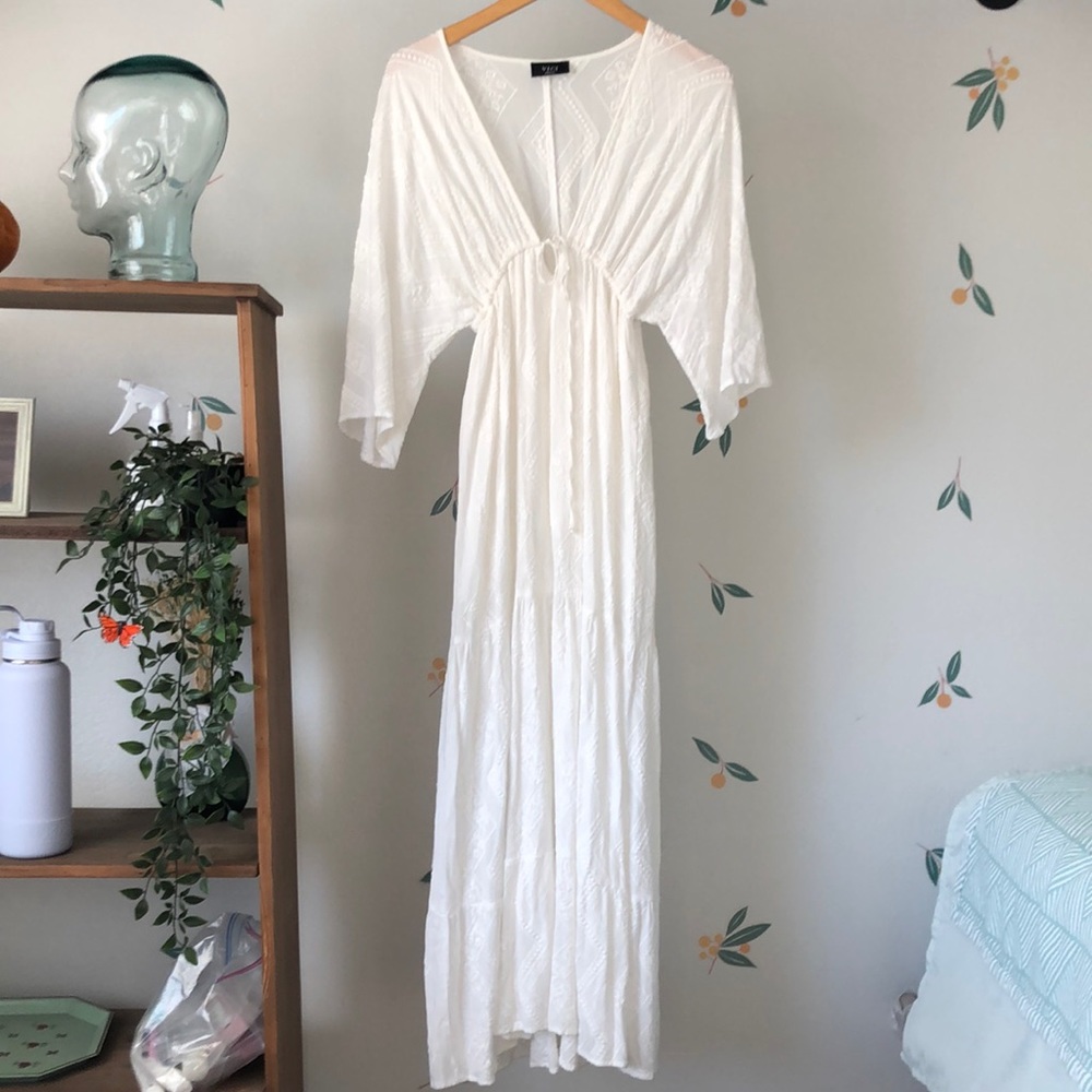 Vici White Maxi Dress - Gem Vici White Maxi Dress - Gem